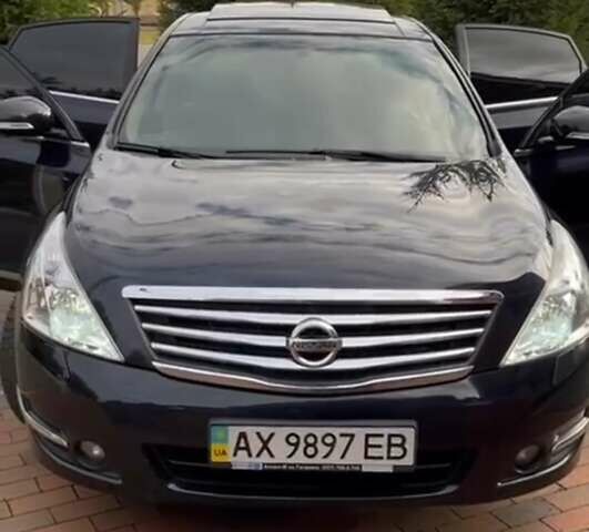 Чорний Ніссан Теана, об'ємом двигуна 3.5 л та пробігом 179 тис. км за 9999 $, фото 1 на Automoto.ua