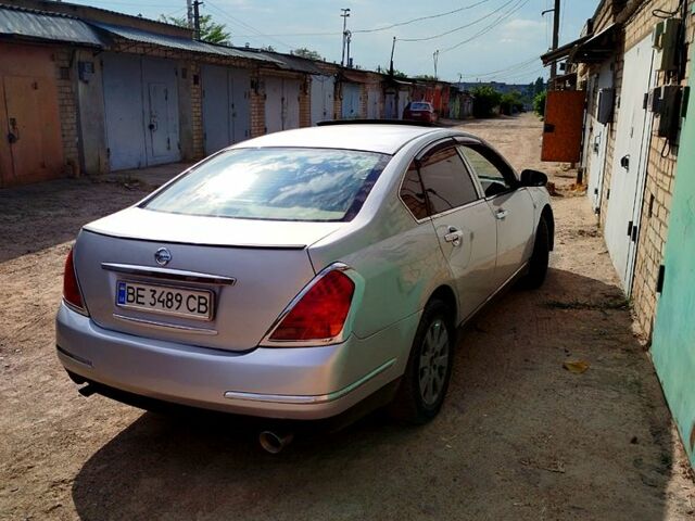 Серый Ниссан Теана, объемом двигателя 2.3 л и пробегом 280 тыс. км за 5000 $, фото 1 на Automoto.ua