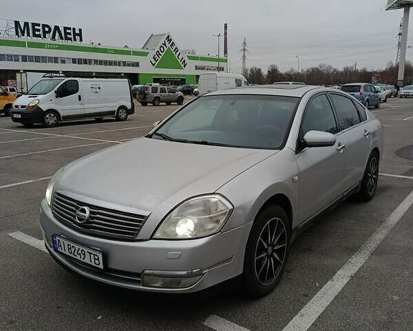 Сірий Ніссан Теана, об'ємом двигуна 2.35 л та пробігом 384 тис. км за 4400 $, фото 1 на Automoto.ua