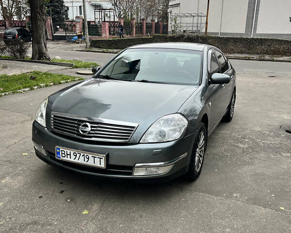 Сірий Ніссан Теана, об'ємом двигуна 2.35 л та пробігом 284 тис. км за 5700 $, фото 1 на Automoto.ua