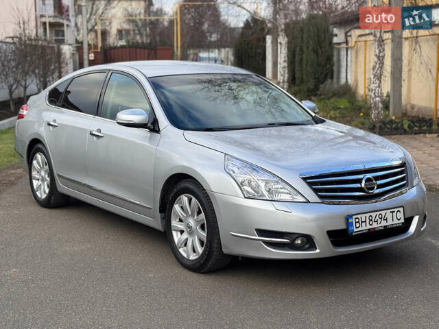 Серый Ниссан Теана, объемом двигателя 3.5 л и пробегом 144 тыс. км за 8900 $, фото 1 на Automoto.ua