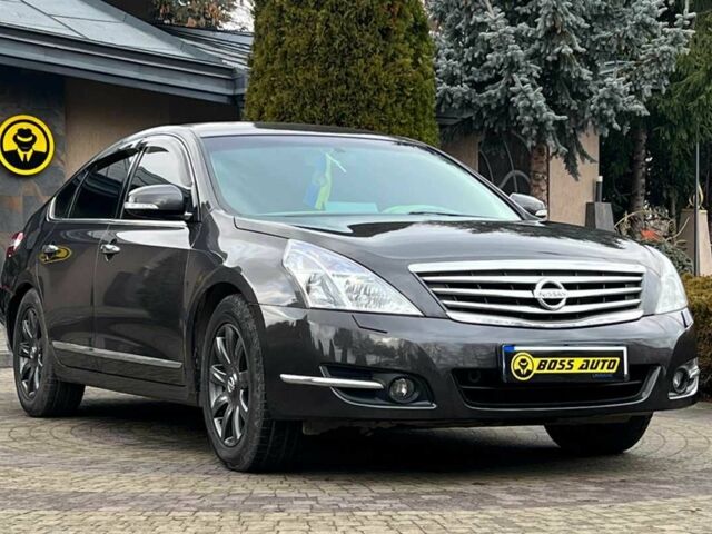 Серый Ниссан Теана, объемом двигателя 2.5 л и пробегом 176 тыс. км за 8200 $, фото 1 на Automoto.ua