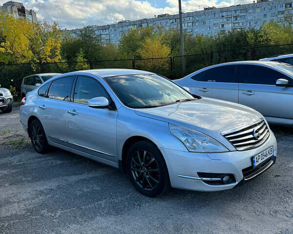 Серый Ниссан Теана, объемом двигателя 2.5 л и пробегом 235 тыс. км за 6999 $, фото 1 на Automoto.ua
