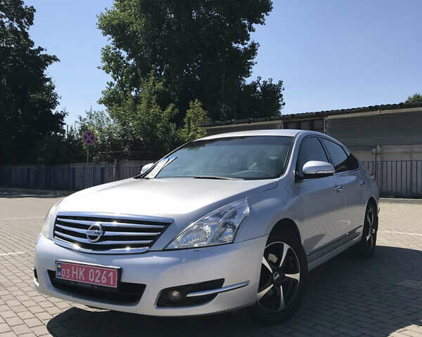 Серый Ниссан Теана, объемом двигателя 2.5 л и пробегом 206 тыс. км за 6200 $, фото 1 на Automoto.ua