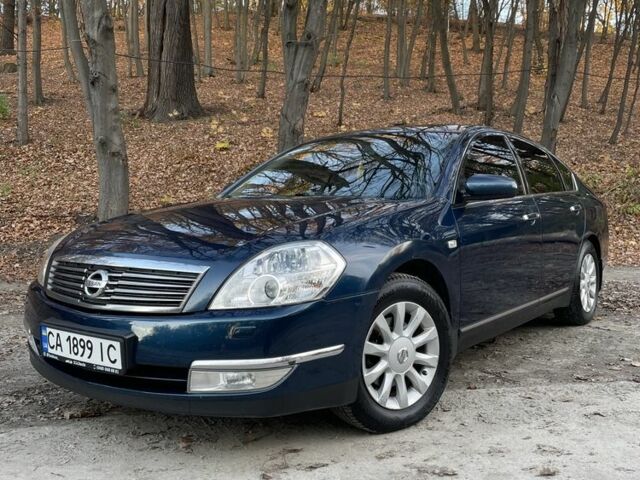 Синий Ниссан Теана, объемом двигателя 2.3 л и пробегом 278 тыс. км за 5100 $, фото 1 на Automoto.ua