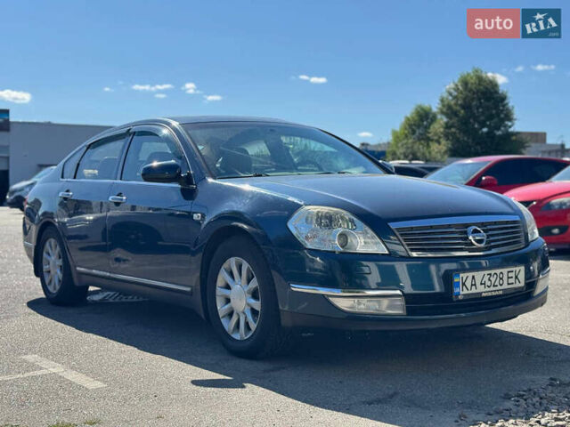 Синий Ниссан Теана, объемом двигателя 2.3 л и пробегом 228 тыс. км за 2900 $, фото 1 на Automoto.ua