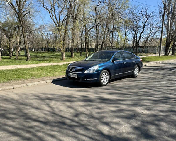Ниссан Теана 2011 в Николаеве на Automoto.ua Синий Ниссан Теана, объемом двигателя 2.5 л и пробегом 230 тыс. км за 9200 $, фото 1 на Automoto.ua