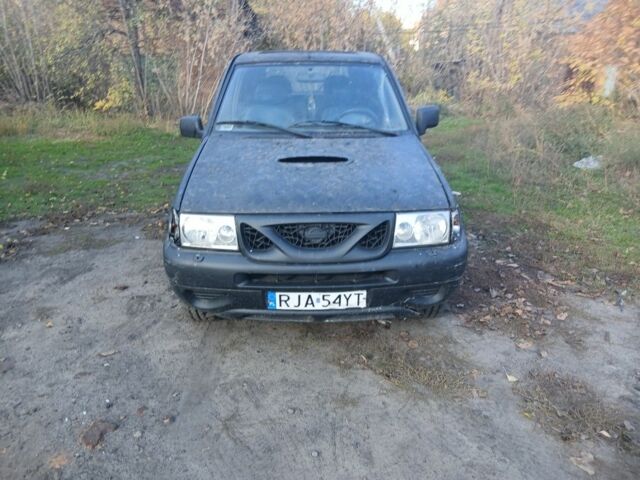 Черный Ниссан Террано, объемом двигателя 2.7 л и пробегом 340 тыс. км за 1308 $, фото 1 на Automoto.ua