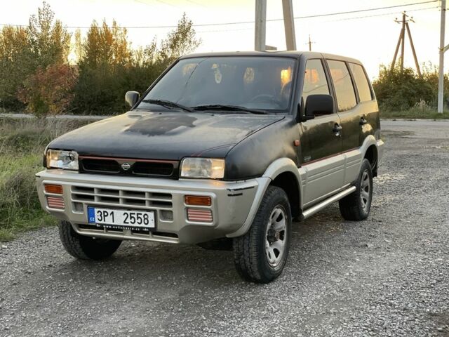 Чорний Ніссан Террано, об'ємом двигуна 2.4 л та пробігом 220 тис. км за 2300 $, фото 1 на Automoto.ua