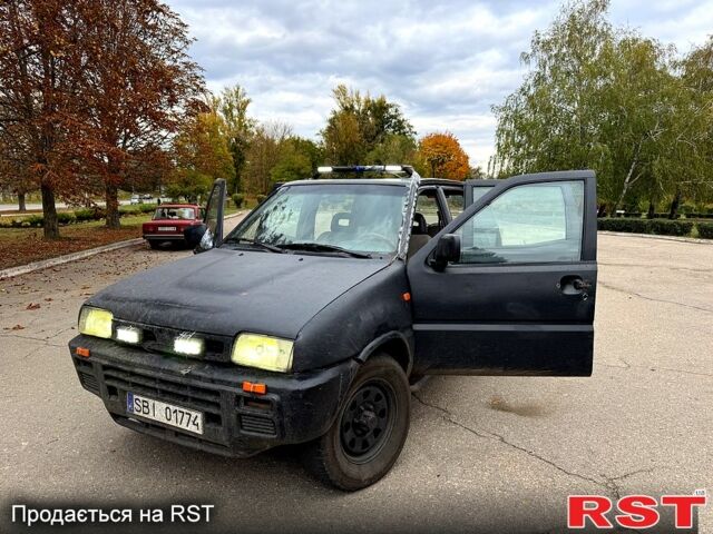 Чорний Ніссан Террано, об'ємом двигуна 2.7 л та пробігом 360 тис. км за 1350 $, фото 1 на Automoto.ua