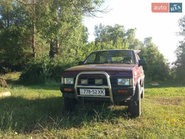 Червоний Ніссан Террано, об'ємом двигуна 2.4 л та пробігом 272 тис. км за 4900 $, фото 1 на Automoto.ua