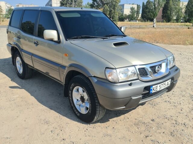 Желтый Ниссан Террано, объемом двигателя 3 л и пробегом 240 тыс. км за 7000 $, фото 1 на Automoto.ua