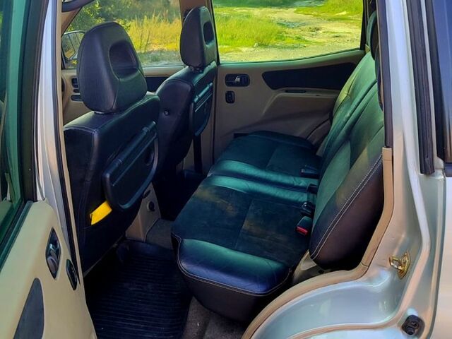 Серый Ниссан Террано, объемом двигателя 3 л и пробегом 243 тыс. км за 5500 $, фото 1 на Automoto.ua