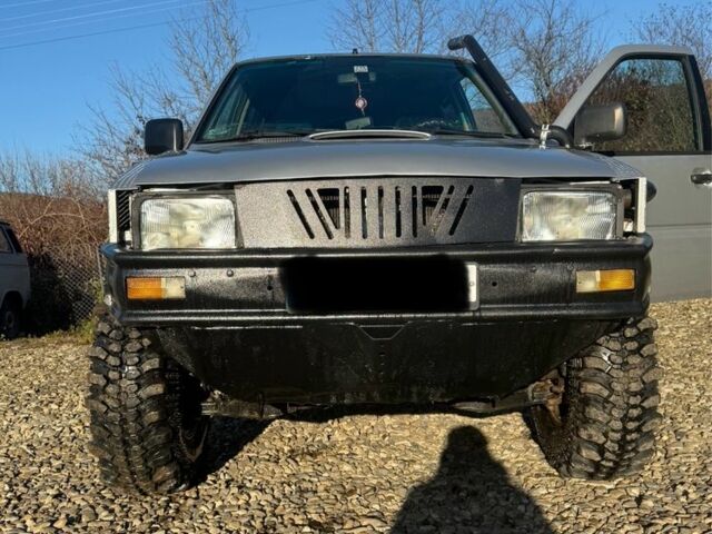 Сірий Ніссан Террано, об'ємом двигуна 2.7 л та пробігом 500 тис. км за 3900 $, фото 1 на Automoto.ua