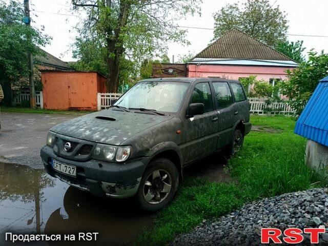 Зеленый Ниссан Террано, объемом двигателя 2.7 л и пробегом 280 тыс. км за 2000 $, фото 1 на Automoto.ua