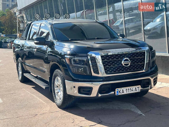 Чорний Ніссан Титан, об'ємом двигуна 5.6 л та пробігом 69 тис. км за 39999 $, фото 1 на Automoto.ua