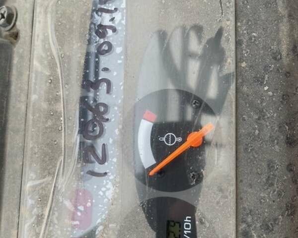 Серый Ниссан ЮД, объемом двигателя 0 л и пробегом 1 тыс. км за 10000 $, фото 1 на Automoto.ua
