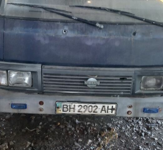 Синій Ніссан Урван, об'ємом двигуна 2.3 л та пробігом 300 тис. км за 387 $, фото 1 на Automoto.ua