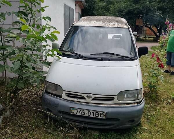 Белый Ниссан Ванетте, объемом двигателя 0 л и пробегом 380 тыс. км за 750 $, фото 1 на Automoto.ua
