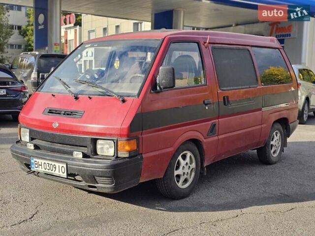 Красный Ниссан Ванетте, объемом двигателя 1.95 л и пробегом 237 тыс. км за 1800 $, фото 1 на Automoto.ua