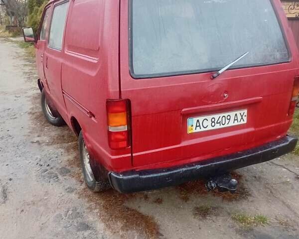 Червоний Ніссан Ванетте, об'ємом двигуна 0 л та пробігом 250 тис. км за 1300 $, фото 1 на Automoto.ua