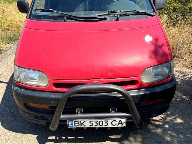 Красный Ниссан Ванетте, объемом двигателя 2.3 л и пробегом 300 тыс. км за 2100 $, фото 1 на Automoto.ua