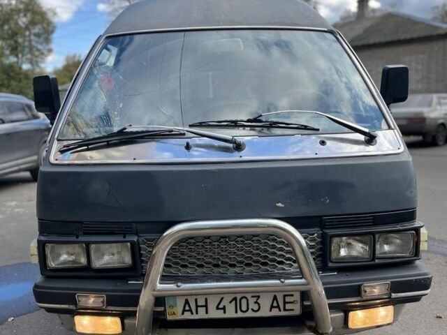 Серый Ниссан Ванетте, объемом двигателя 1.6 л и пробегом 200 тыс. км за 999 $, фото 1 на Automoto.ua