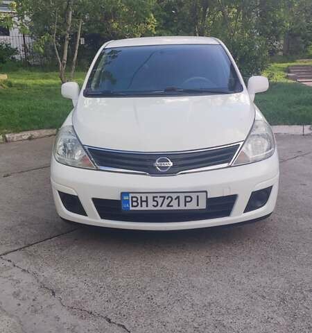 Білий Ніссан Верса, об'ємом двигуна 1.8 л та пробігом 92 тис. км за 6499 $, фото 1 на Automoto.ua