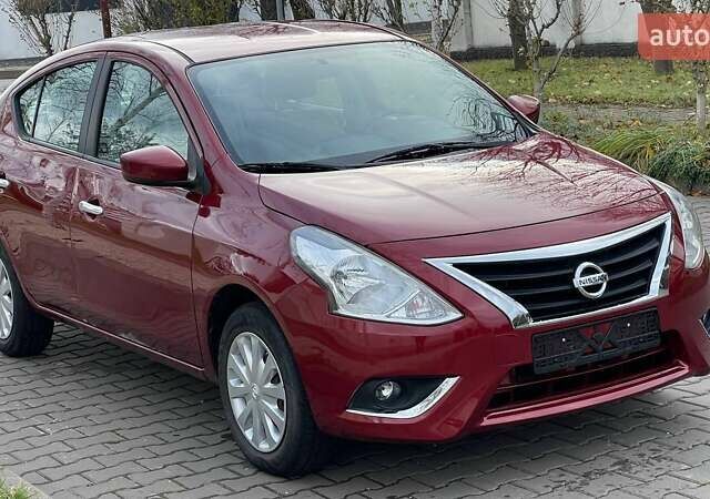 Красный Ниссан Верса, объемом двигателя 1.6 л и пробегом 45 тыс. км за 5800 $, фото 1 на Automoto.ua