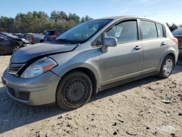 Серый Ниссан Верса, объемом двигателя 1.8 л и пробегом 390 тыс. км за 4700 $, фото 1 на Automoto.ua