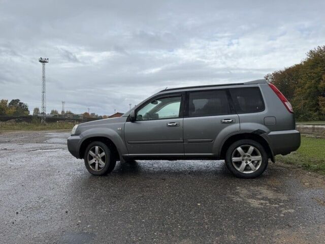 Серый Ниссан Икс-Терра, объемом двигателя 2.2 л и пробегом 224 тыс. км за 3178 $, фото 1 на Automoto.ua