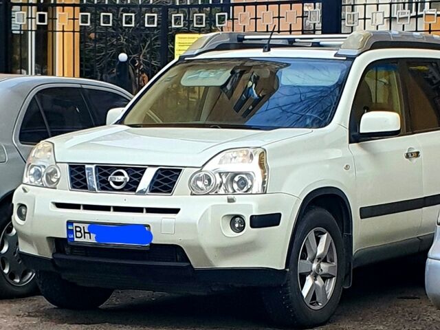 Белый Ниссан ИксТрейл, объемом двигателя 20 л и пробегом 0 тыс. км за 10600 $, фото 1 на Automoto.ua