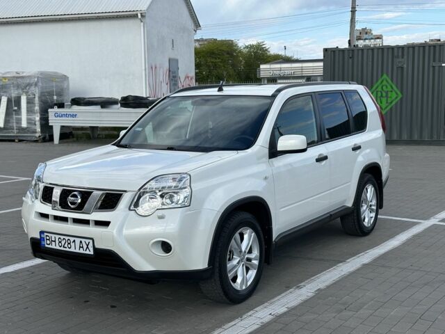 Белый Ниссан ИксТрейл, объемом двигателя 2 л и пробегом 137 тыс. км за 11700 $, фото 1 на Automoto.ua