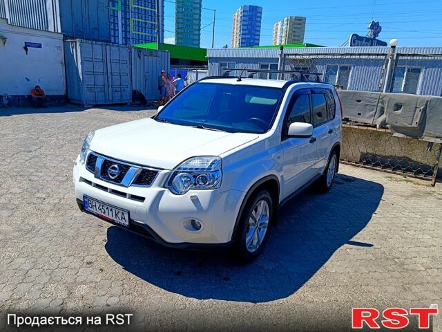 Белый Ниссан ИксТрейл, объемом двигателя 2 л и пробегом 183 тыс. км за 11900 $, фото 1 на Automoto.ua