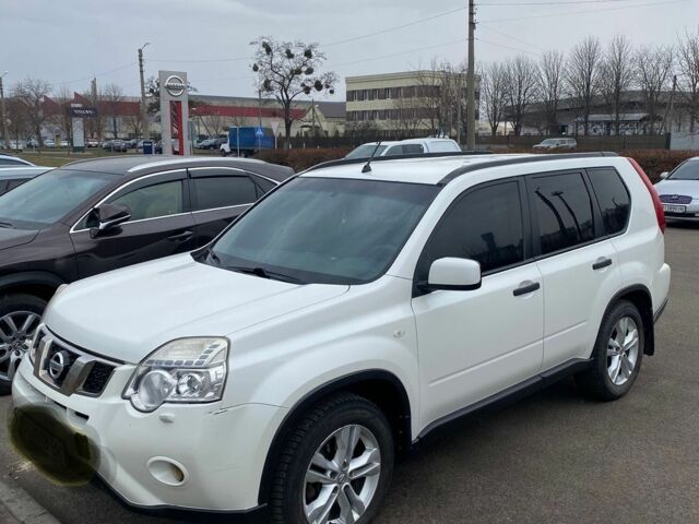 Білий Ніссан ІксТрейл, об'ємом двигуна 2 л та пробігом 220 тис. км за 12970 $, фото 1 на Automoto.ua