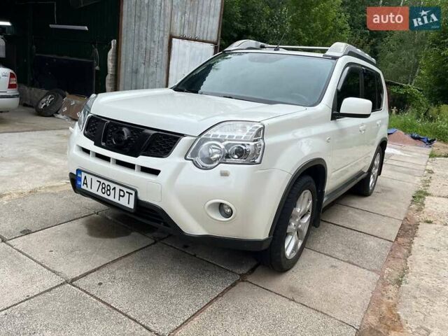 Білий Ніссан ІксТрейл, об'ємом двигуна 2 л та пробігом 179 тис. км за 13300 $, фото 1 на Automoto.ua