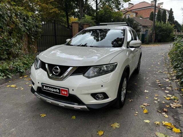 Белый Ниссан ИксТрейл, объемом двигателя 1.6 л и пробегом 222 тыс. км за 16340 $, фото 1 на Automoto.ua