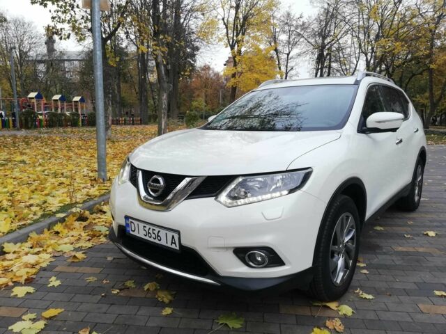 Белый Ниссан ИксТрейл, объемом двигателя 1.6 л и пробегом 174 тыс. км за 15799 $, фото 1 на Automoto.ua