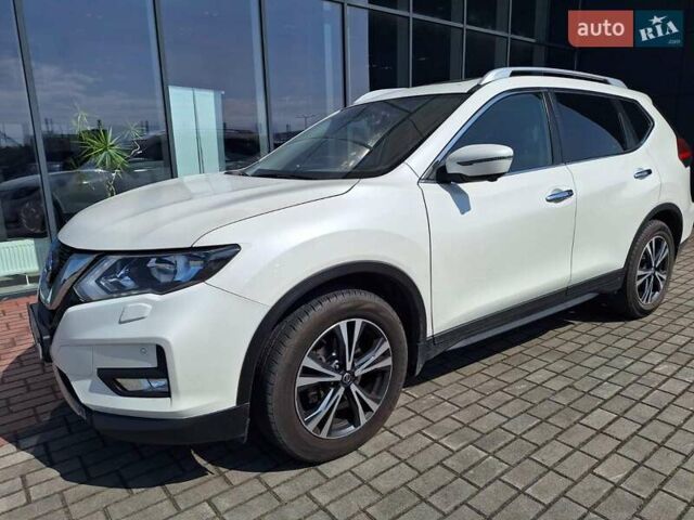 Ніссан ІксТрейл 2018 у Львові на Automoto.ua Білий Ніссан ІксТрейл, об'ємом двигуна 1.6 л та пробігом 148 тис. км за 20200 $, фото 1 на Automoto.ua