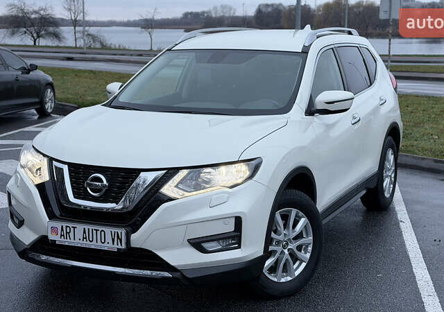 Білий Ніссан ІксТрейл, об'ємом двигуна 1.6 л та пробігом 22 тис. км за 23999 $, фото 1 на Automoto.ua