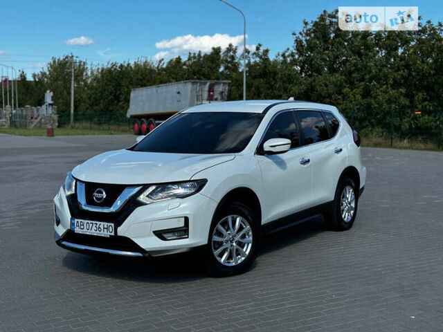 Белый Ниссан ИксТрейл, объемом двигателя 1.6 л и пробегом 75 тыс. км за 21000 $, фото 1 на Automoto.ua