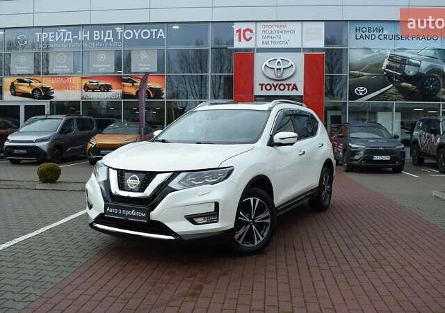 Білий Ніссан ІксТрейл, об'ємом двигуна 2.49 л та пробігом 63 тис. км за 21950 $, фото 1 на Automoto.ua