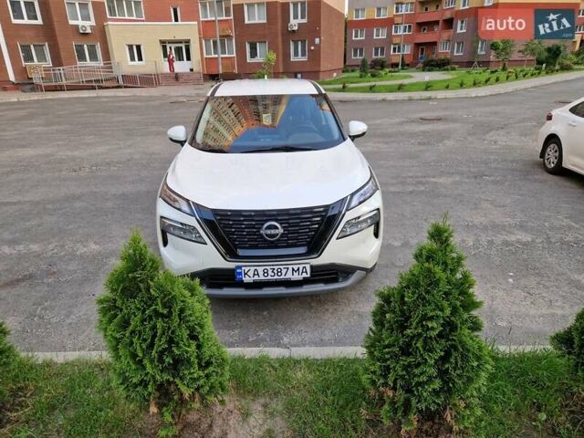 Белый Ниссан ИксТрейл, объемом двигателя 1.48 л и пробегом 35 тыс. км за 33800 $, фото 1 на Automoto.ua