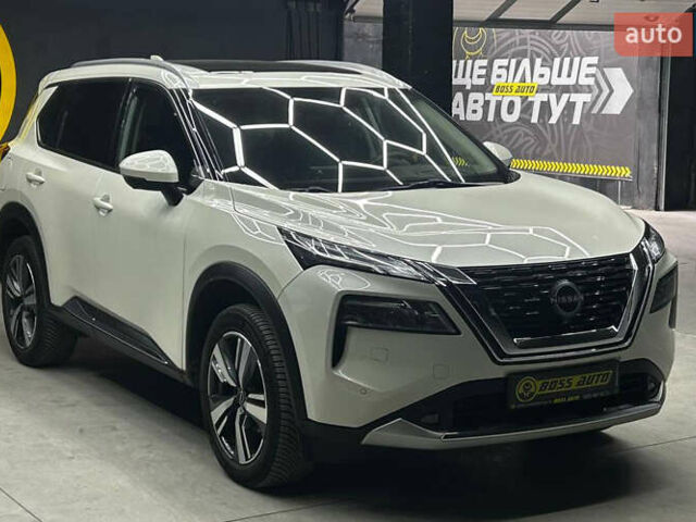 Белый Ниссан ИксТрейл, объемом двигателя 1.5 л и пробегом 67 тыс. км за 36000 $, фото 1 на Automoto.ua