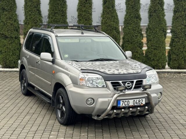 Бежевый Ниссан ИксТрейл, объемом двигателя 0 л и пробегом 228 тыс. км за 3200 $, фото 1 на Automoto.ua