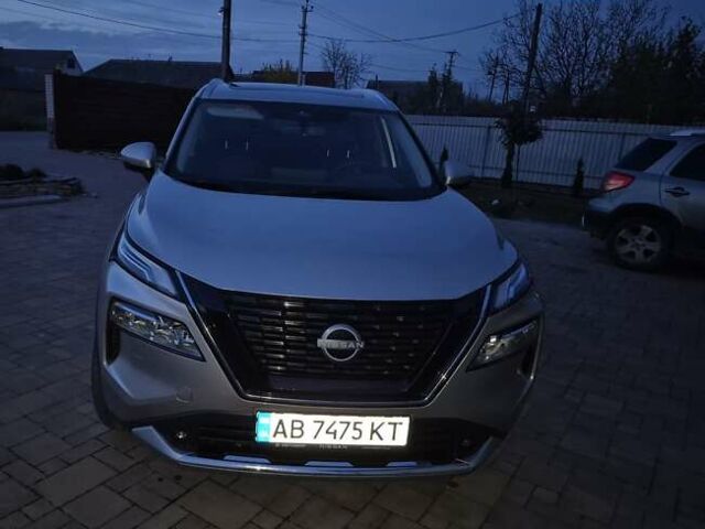 Бежевий Ніссан ІксТрейл, об'ємом двигуна 1.5 л та пробігом 19 тис. км за 46000 $, фото 1 на Automoto.ua