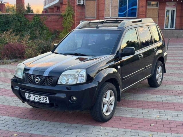 Черный Ниссан ИксТрейл, объемом двигателя 2.2 л и пробегом 250 тыс. км за 2500 $, фото 1 на Automoto.ua