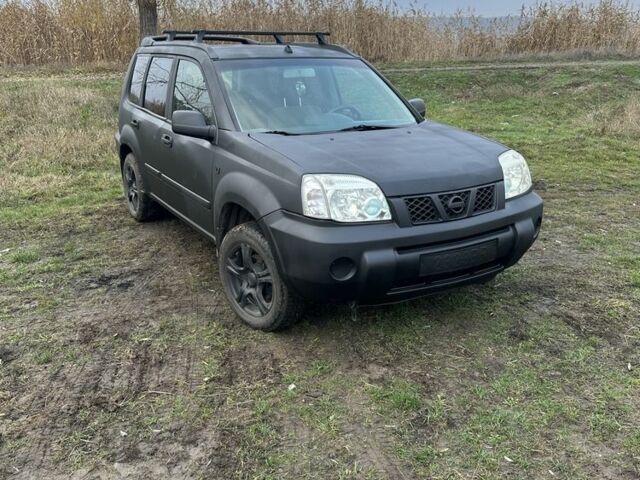 Чорний Ніссан ІксТрейл, об'ємом двигуна 2.2 л та пробігом 401 тис. км за 3150 $, фото 1 на Automoto.ua