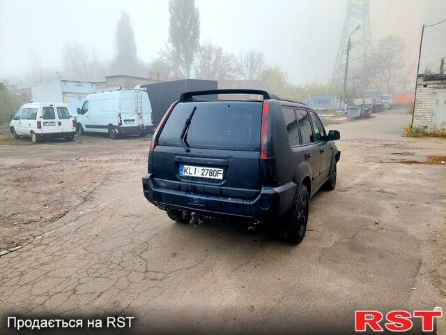 Чорний Ніссан ІксТрейл, об'ємом двигуна 2.2 л та пробігом 300 тис. км за 2750 $, фото 1 на Automoto.ua