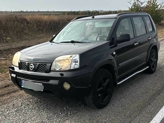 Чорний Ніссан ІксТрейл, об'ємом двигуна 2.2 л та пробігом 350 тис. км за 3999 $, фото 1 на Automoto.ua